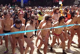 Первые советы по макияжу, затем киска! Лесбийские влиятели во время секса