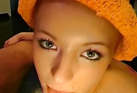 Девушка в корсаже и костюме мастурбирует