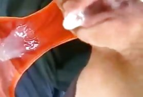 Она любит минет перед сексом