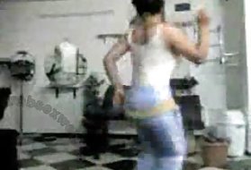 Рогатая бабушка мастурбирует своей игрушкой