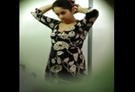 Очень красивая блондинка трахается