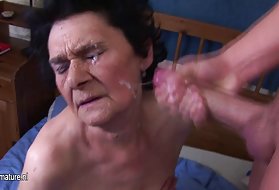 Похотливая Кайла Каррера трахалась в баре