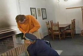 Две шлюхи и три рогатых парня