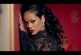 Подросток пальцы ее сладкая киска