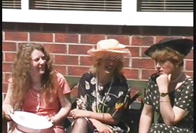 Молодой нимфоманка получает огромный член в заднице