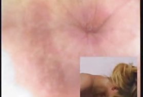 Мускулистый подросток, сжатый, стоя