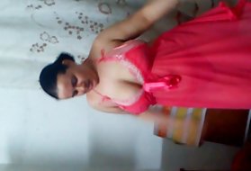 и ее друг трахают парня