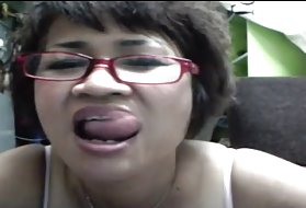 Блондинка возбужденная девушка, перебирая ее влагалище