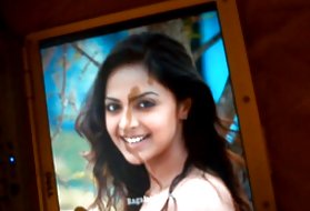 Блондинка пугает ее сиськи ебать