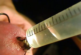 Лесбийские игры с двумя горячими женщинами