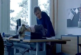 трахал дико с огромной задницей