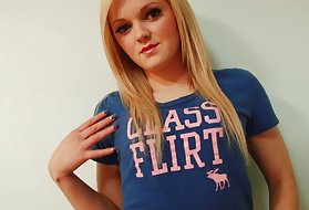 трахается с двумя парнями