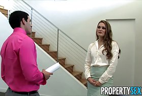 Школьница имеет странную тройку в подвале для велосипедов