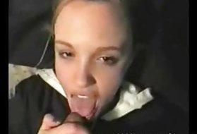 Маленький азианец пробуется анальным с двумя ремешками